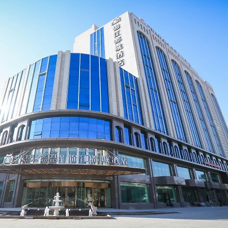 Metropolo Jin Jiang Hotels Turpan Administrative The Heart Of Pai 外观 照片