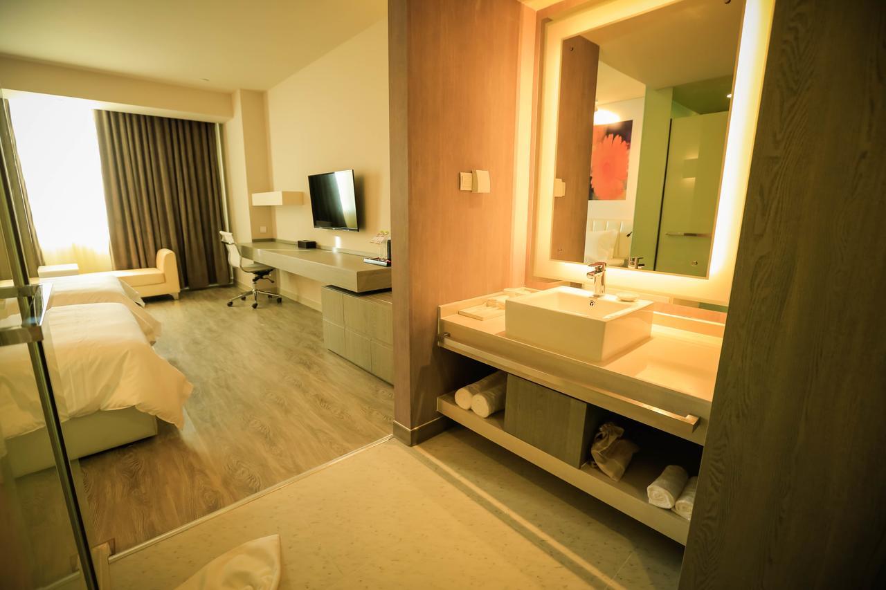 Metropolo Jin Jiang Hotels Turpan Administrative The Heart Of Pai 外观 照片
